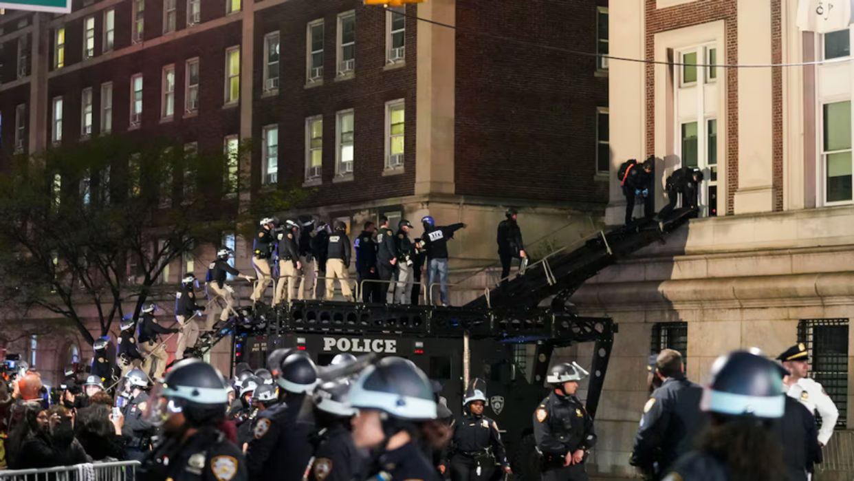 Alcalde de Nueva York dice que unas 300 personas fueron arrestadas tras las protestas en la Universidad de Columbia