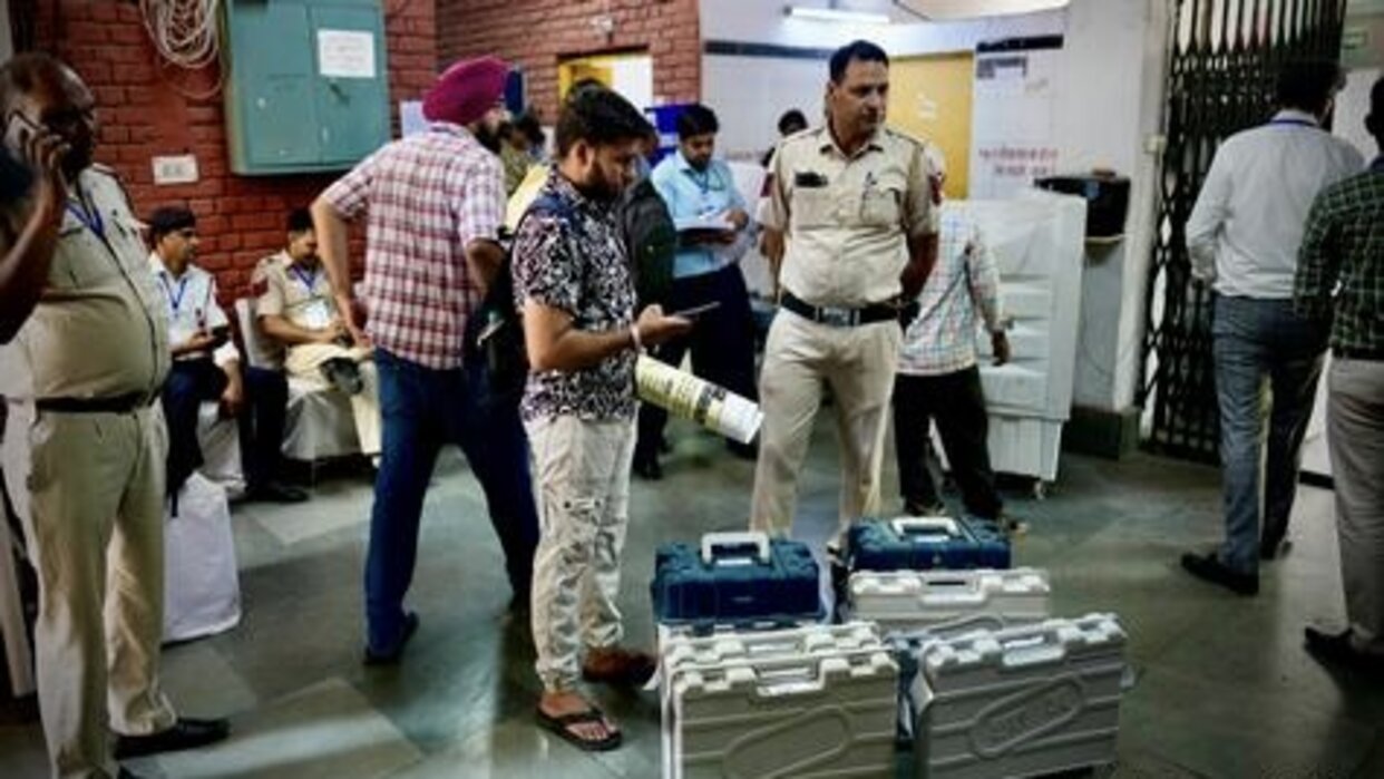 India reabre las urnas en penúltima fase de elecciones