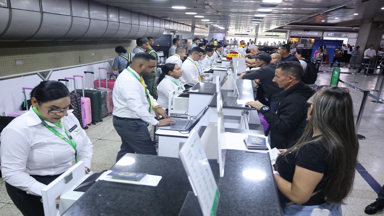 Aerolínea Laser inauguró nueva ruta aérea Caracas Madrid