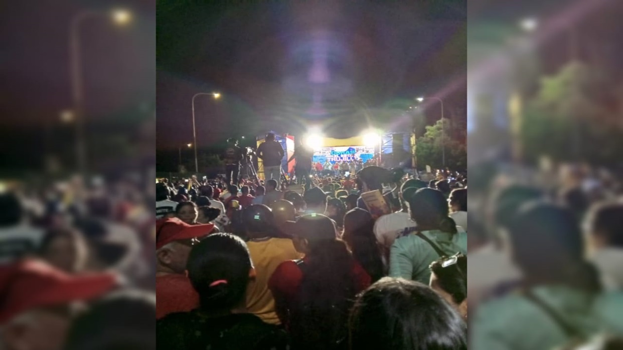 ¡Fotografía viral! Creyentes aseguran que José Gregorio Hernández estuvo presente en visita del presidente Maduro en Trujillo