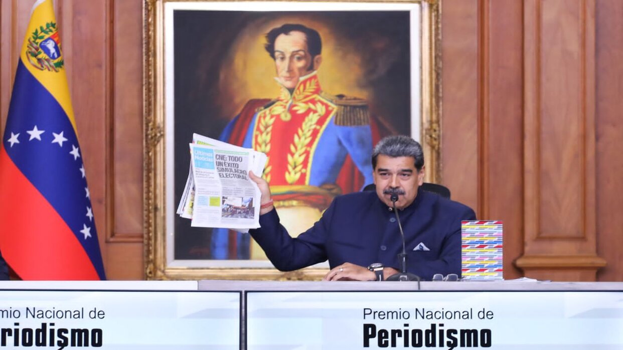 Presidente Maduro entregó Premio Nacional del Periodismo 