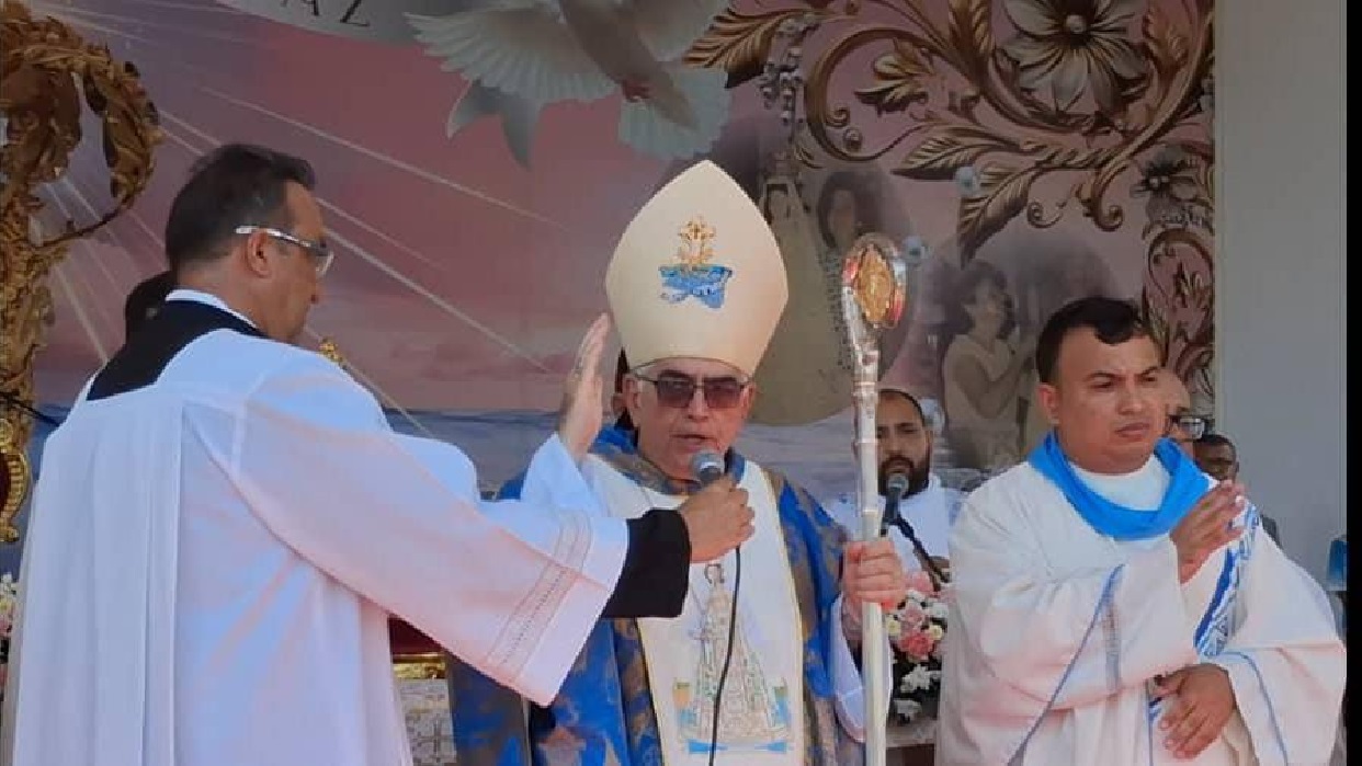 Obispo pidió ser apóstoles de paz en misa a la Virgen del Valle