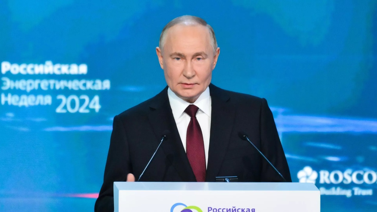 Putin anuncia que desarrolla con los BRICS un 