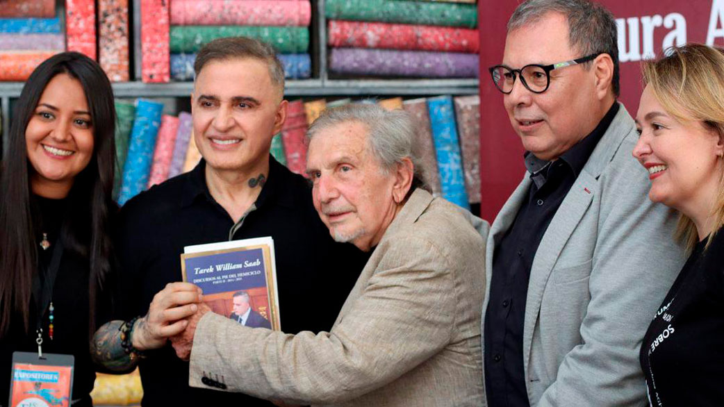 Tarek William Saab participa con sus obras en la Feria del Libro de Caracas