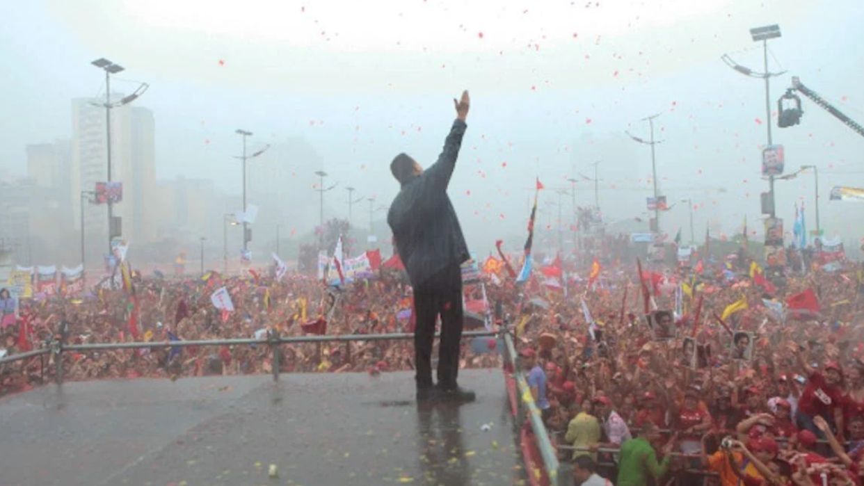  4 de octubre: Se cumplen 12 años del último histórico cierre de campaña de Hugo Chávez