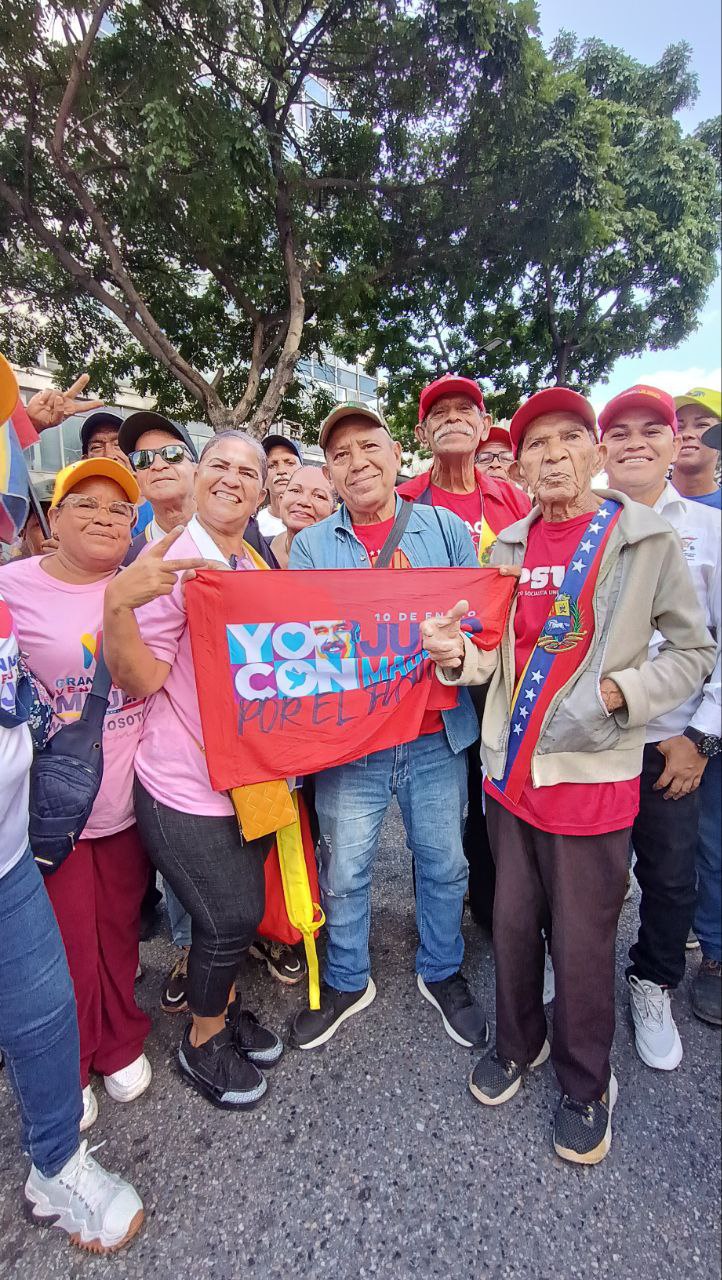 Pueblo caraqueño se despliega en defensa de la paz y su soberanía (+Fotos)