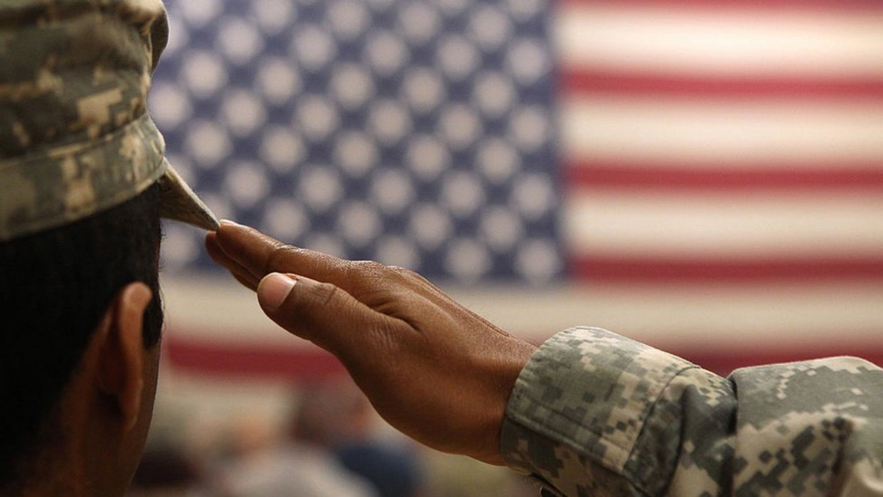 Trump excluye a las personas trans del Ejército de Estados Unidos y lo ...