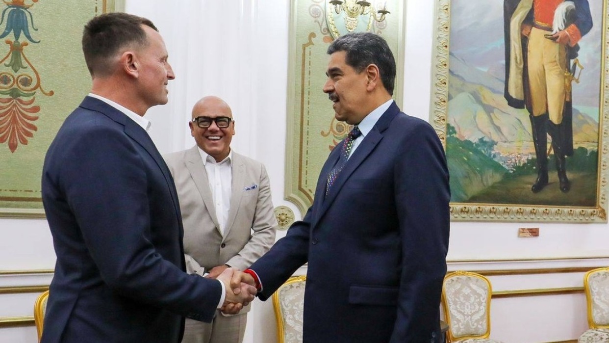 Presidente Maduro recibe al enviado especial de Trump, Richard Grenell ...