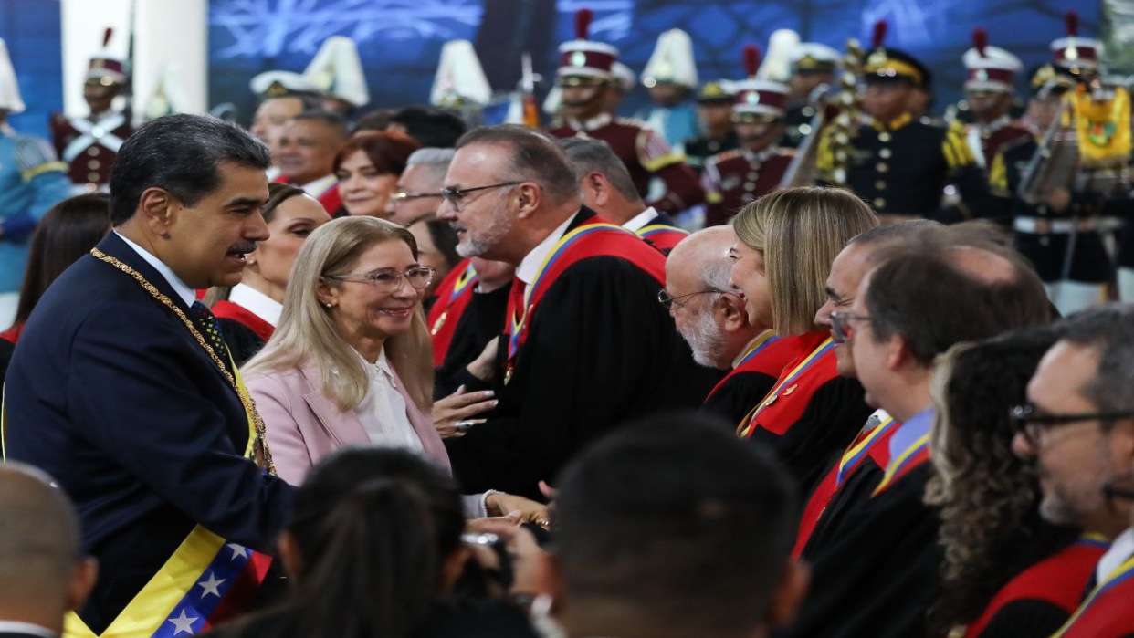Maduro reconoce al sistema de justicia como escudo en la defensa de la ...