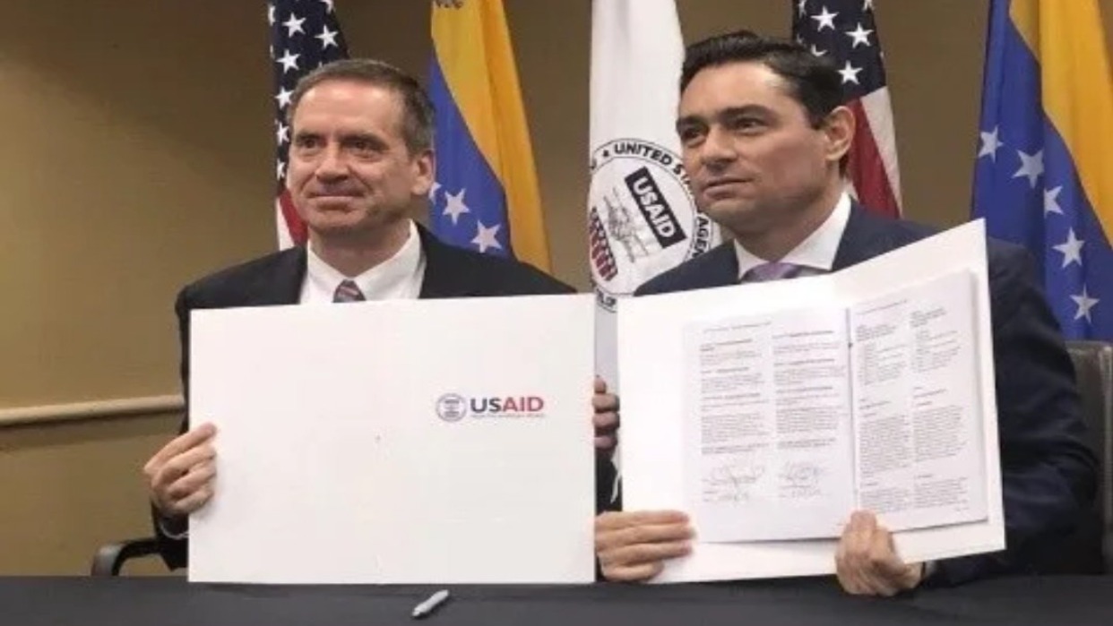 ¡Otro estafador! Revelan que Carlos Vecchio recibió 116 millones de dólares a través de USAID con la excusa de 