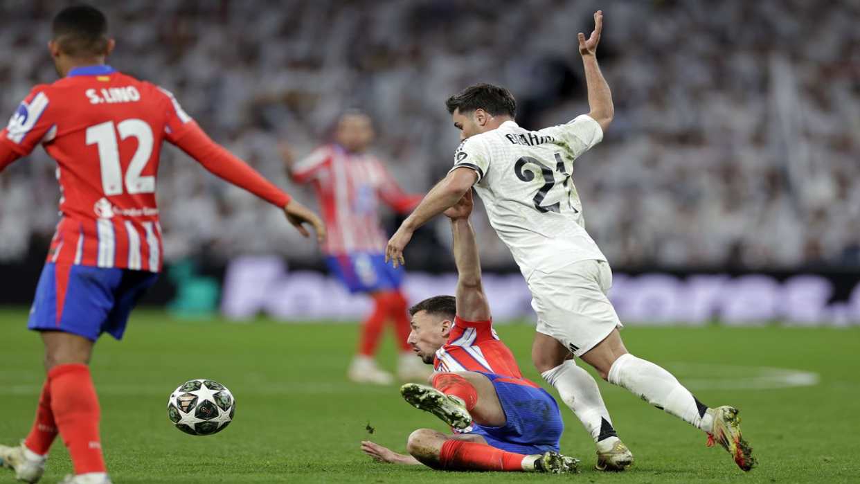 Real Madrid ganó 2-1 al Atlético de Madrid en un partido difícil