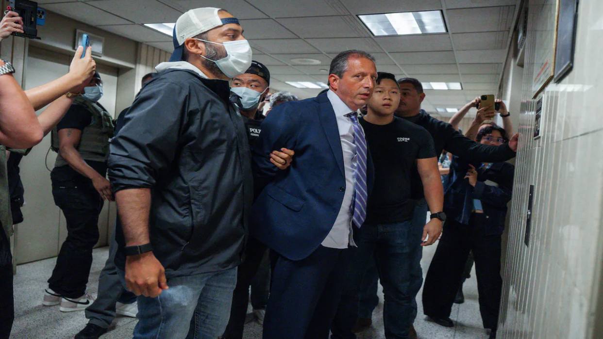 Detenido el candidato demócrata a la alcaldía de Nueva York, Brad Lander, en una corte de inmigración en Manhattan (+Video)
