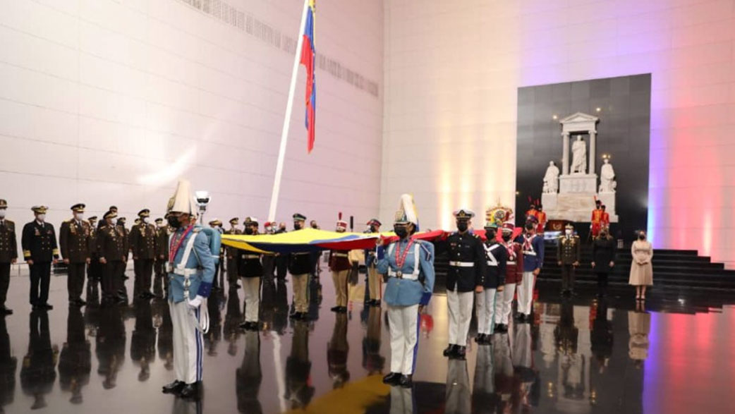 Con izada de la Bandera Nacional se conmemoran los 214 años de la Firma del Acta de la Independencia este 5 de julio