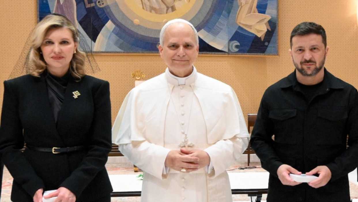 Papa León XIV reitera a Zelenski su oferta de que el Vaticano acoja las negociaciones con Rusia