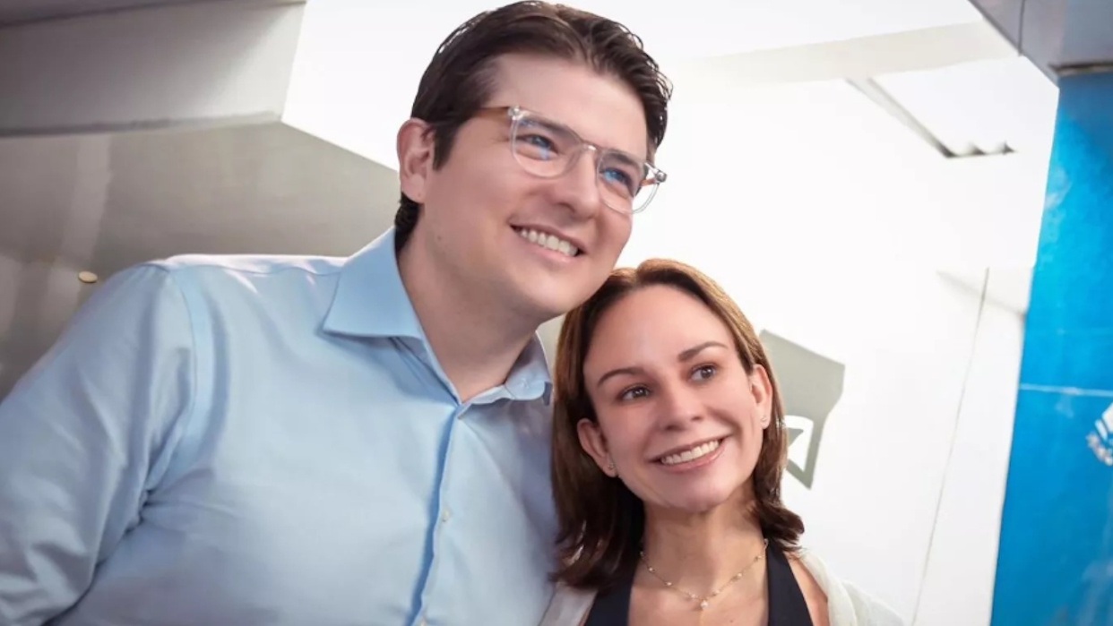 Claudia Tarazona tras la muerte de Miguel Uribe Turbay: pido a Dios me  muestre el camino para aprender a vivir sin ti