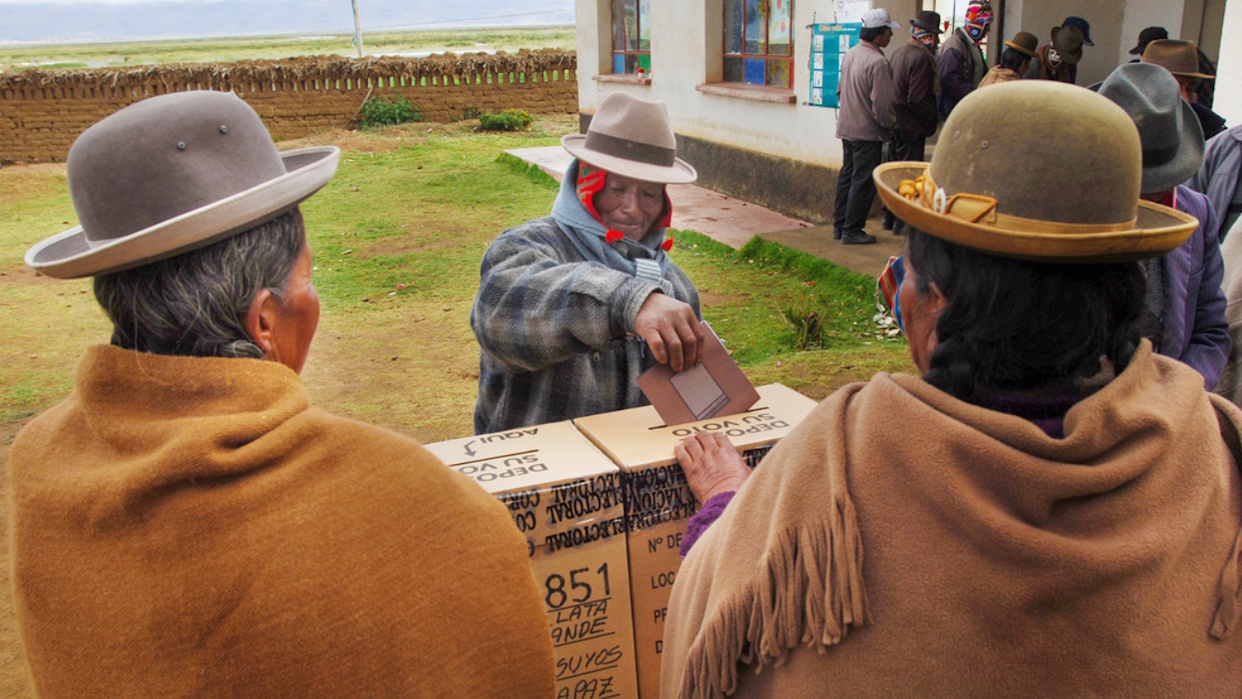 Bolivia se alista para presidenciales y todo apunta a balotaje