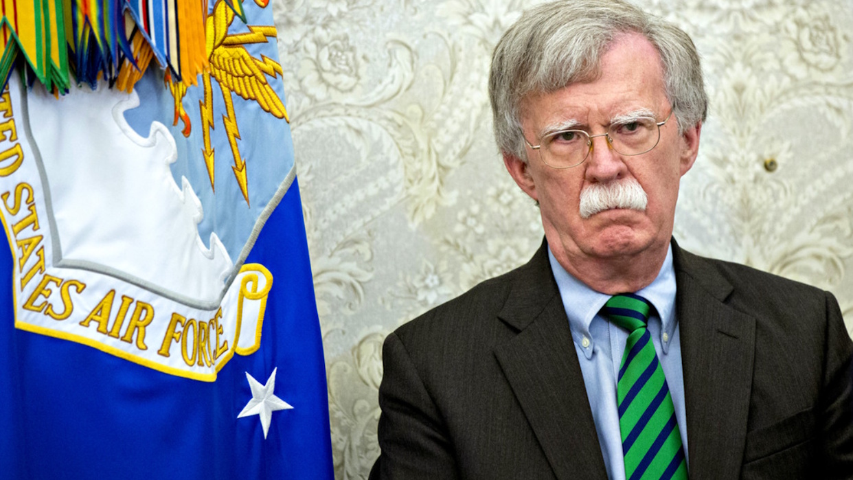 El FBI allana la casa de John Bolton