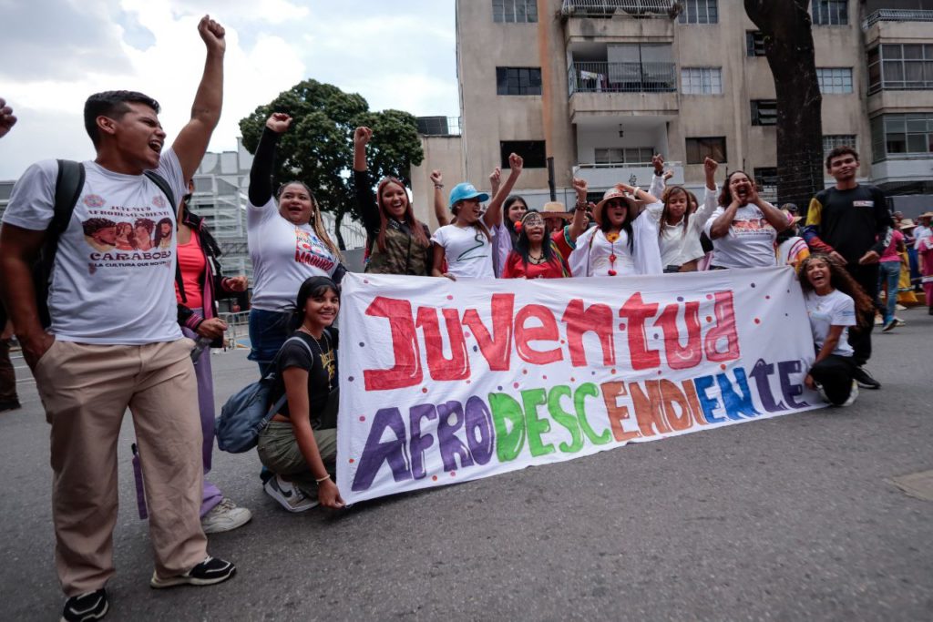 Pueblos Originarios y movimientos sociales marchan en Caracas por la ...