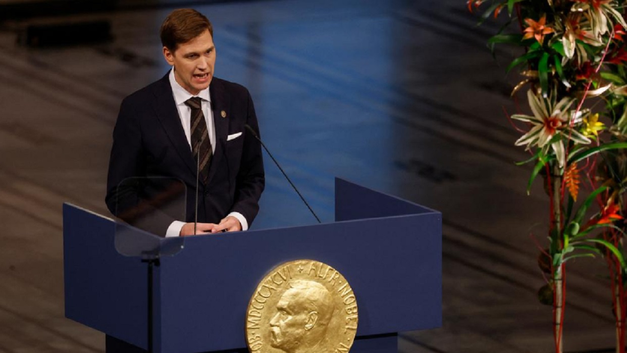 Indira Urbaneja fulmina al Comité Nobel: