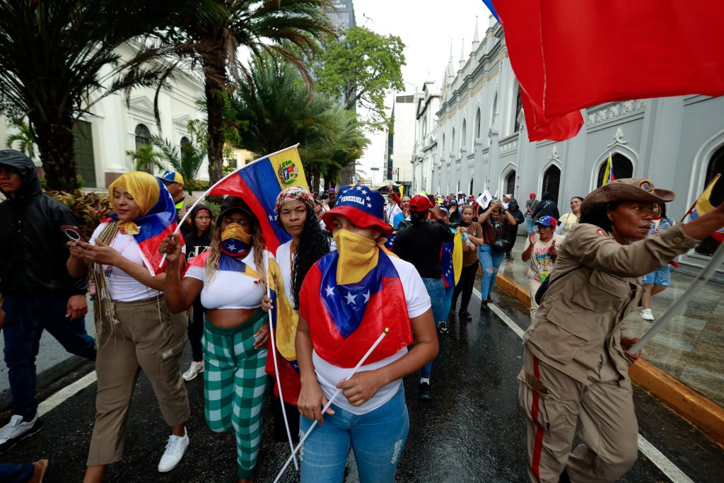 En Fotos: Pueblo venezolano exige libertad de Maduro y Cilia Flores con ...