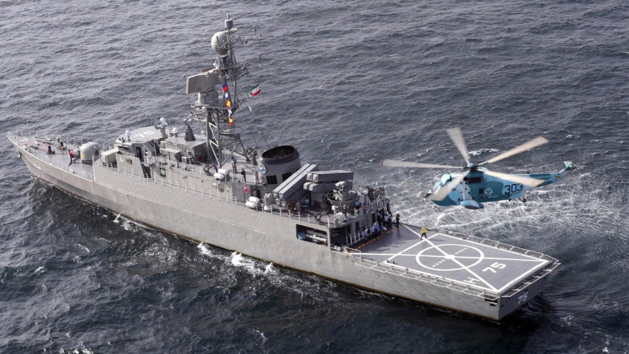Foto:Submarino estadounidense impacta fragata iraní/Cortesía