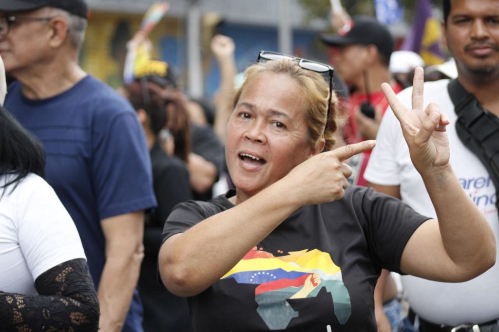 (+Fotos) Pueblo venezolano se moviliza este jueves por la paz y la ...