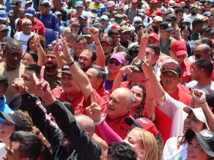 (+Fotos) Pueblo venezolano se moviliza en Caracas en la gran marcha por ...
