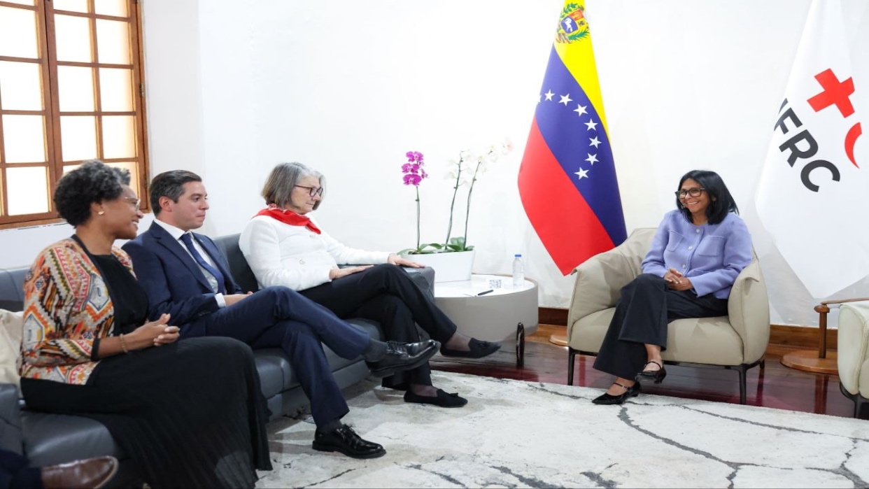 ​Suma de voluntades: Venezuela y la Federación Internacional de la Cruz Roja ratifican principios hu