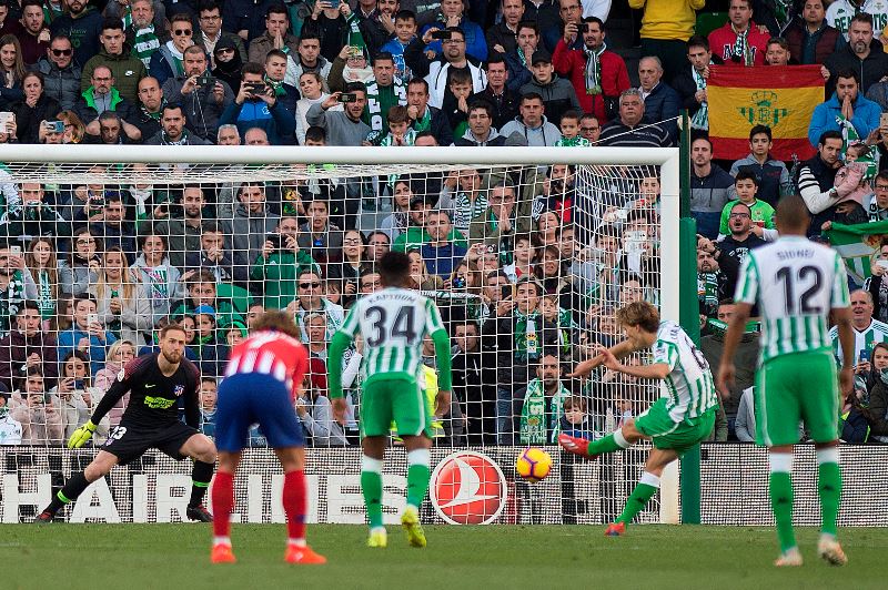 Atlético pierde contra el Betis y se aleja un poco más del Barcelona