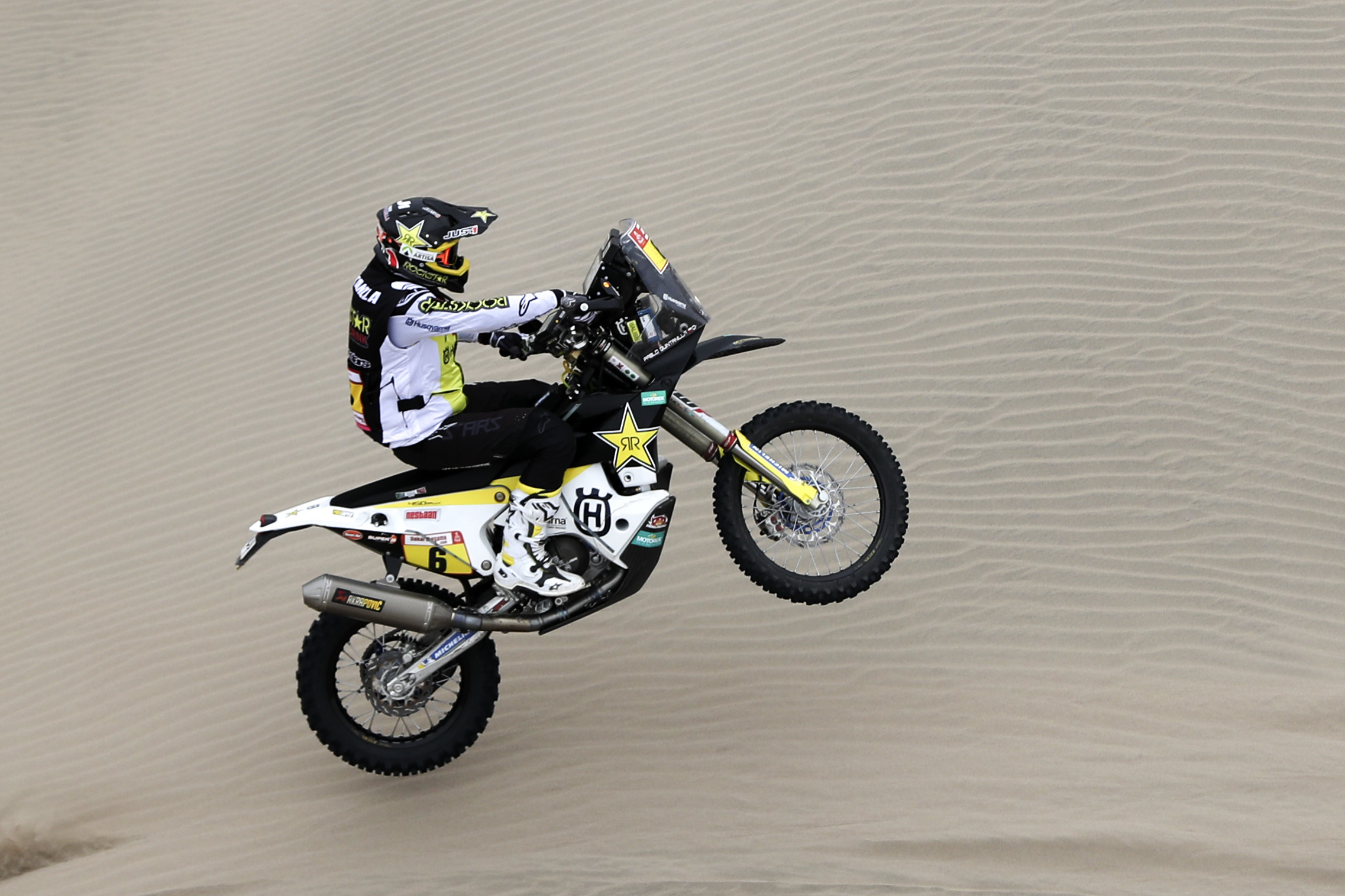 Chileno Quintanilla lidera clasificación de motos en el Rally Dakar